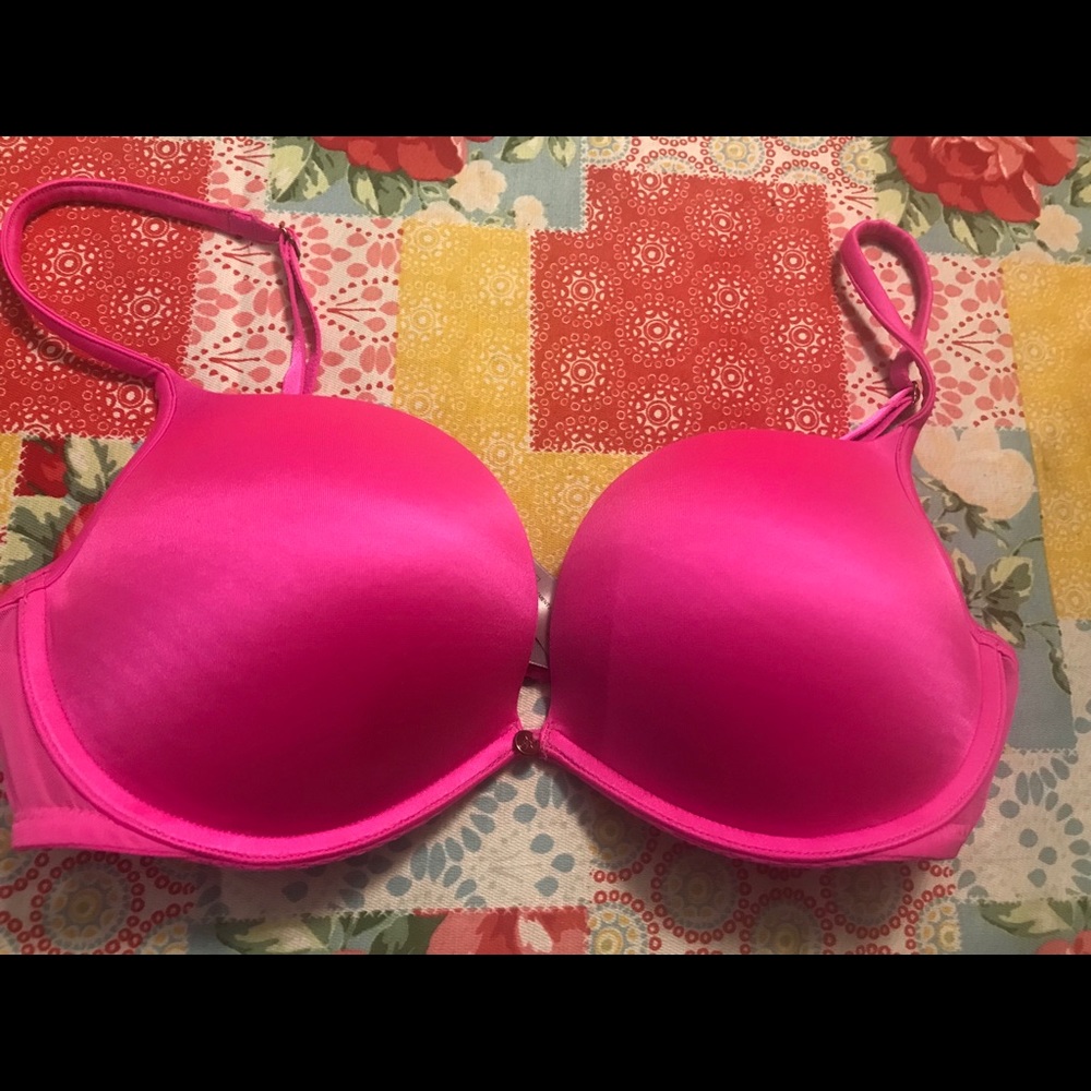 Victoria secret bra 34C